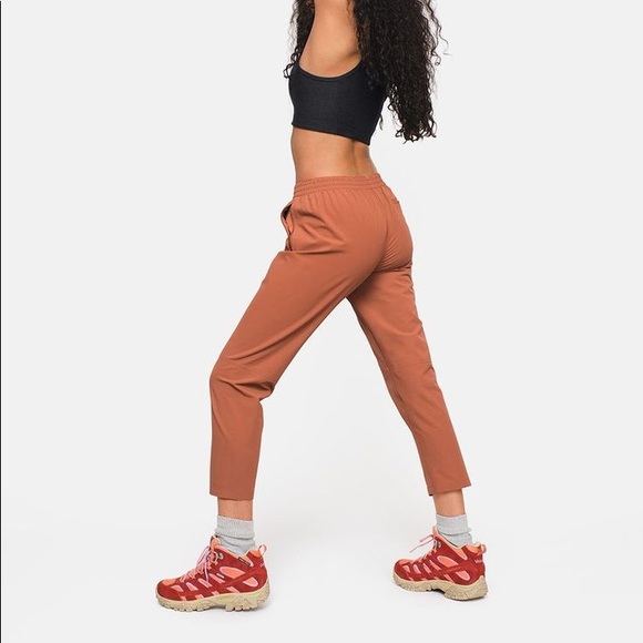 OUTDOOR VOICES RECTREK PANT. In color Sierra. Size Large - Picture 2 of 2